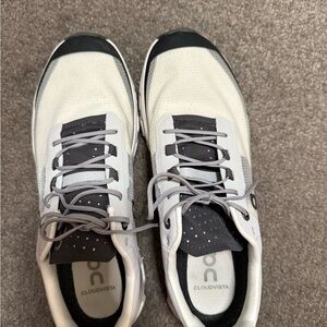 On Running Cloudvista Women’s White and Black Shoes